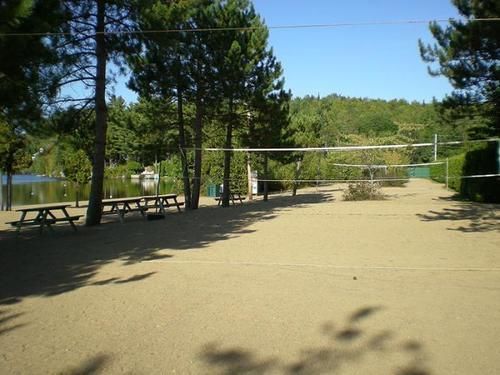 فندق Trois-Rivièresفي  Floribell Station Touristique المظهر الخارجي الصورة
